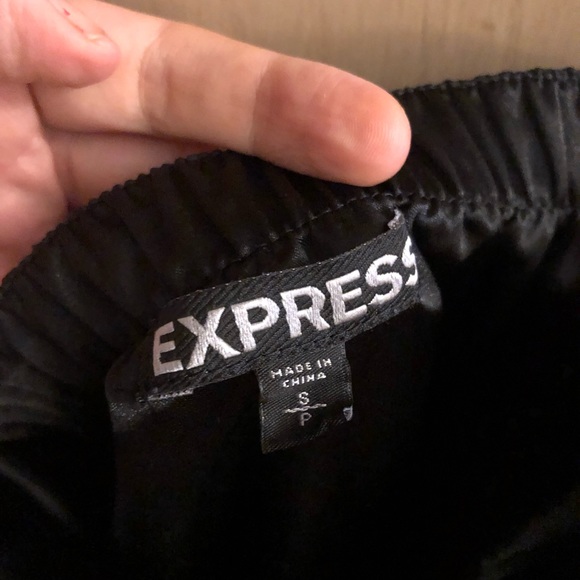 Black Romper with ruffles in front- Express - Picture 3 of 4